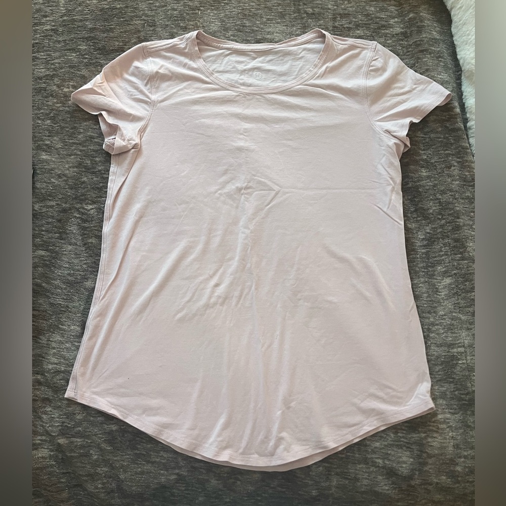 Pink lululemon t shirt